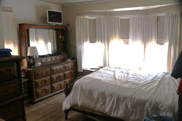 1223 Bemis St SE, Grand Rapids, MI 49506 - bedroom with dark wood-style flooring