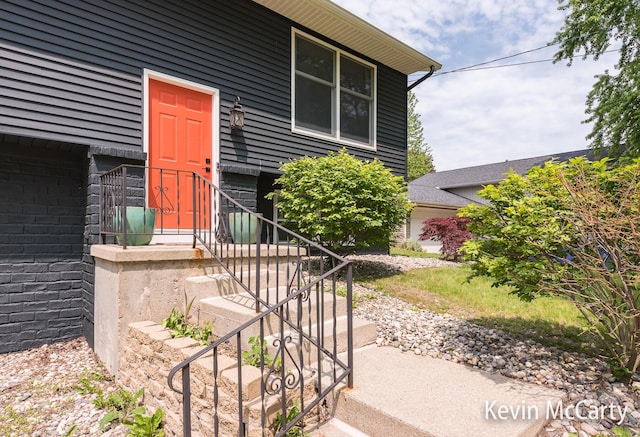 1731 Edgewood Ave SE, Grand Rapids, MI 49506 - view of exterior entry