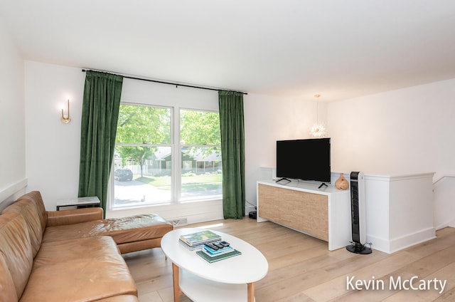 1731 Edgewood Ave SE, Grand Rapids, MI 49506 - living room with light wood finished floors