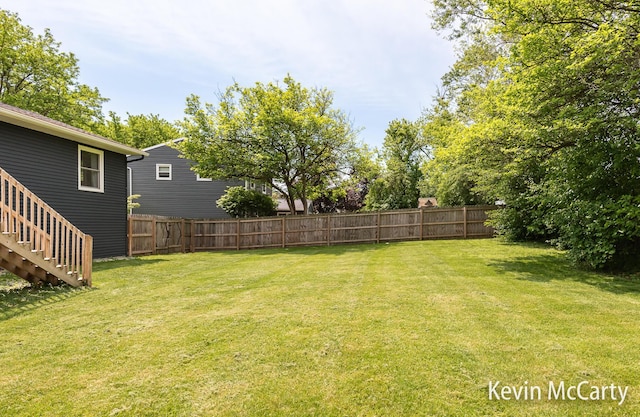 1731 Edgewood Ave SE, Grand Rapids, MI 49506 - view of yard with stairway