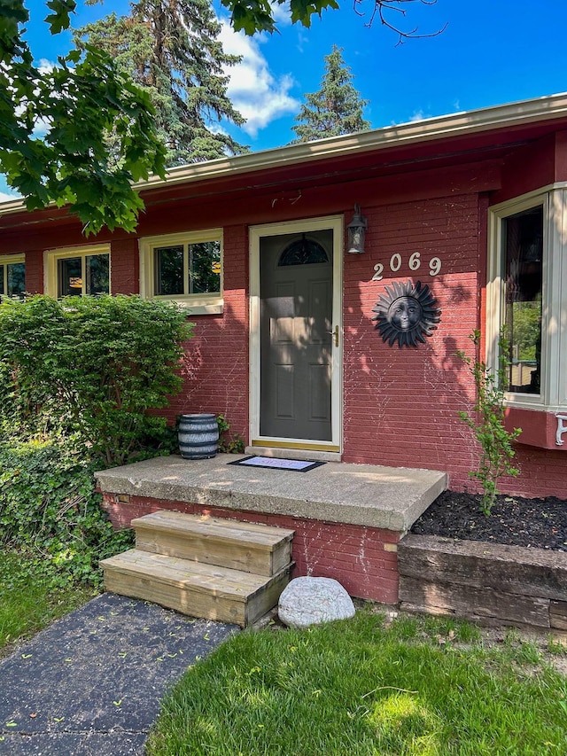 2069 Kenwood Dr, Flint, MI 48532 - entrance to property featuring brick siding