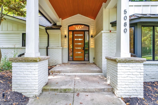 5080 Tootmoor Rd, Bloomfield Hills, MI 48302 - property entrance featuring brick siding and a porch