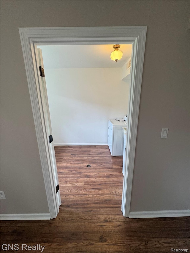 604 Millard Ave, Royal Oak, MI 48073 - corridor featuring wood finished floors and baseboards