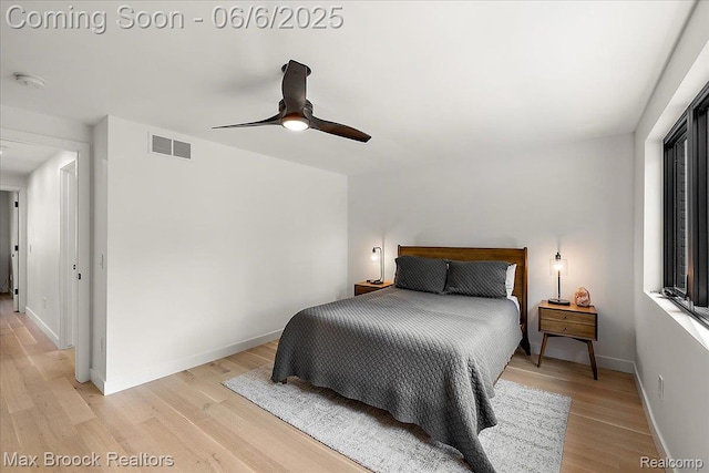 4340 Charing Cross Rd, Bloomfield Hills, MI 48304 - bedroom featuring light wood-style flooring, baseboards, and ceiling fan