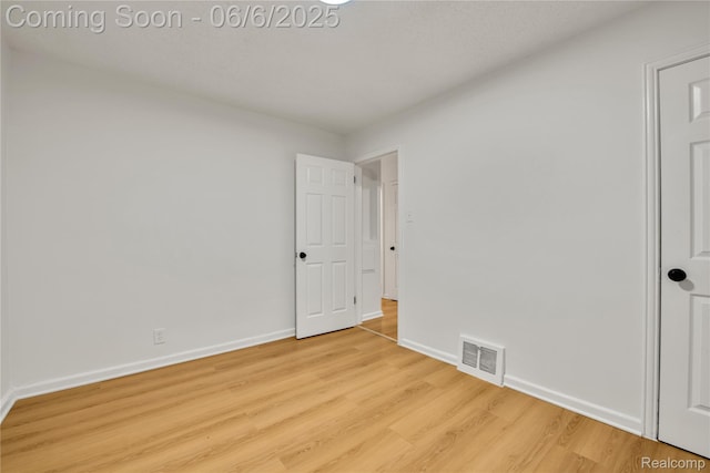 9248 Manor St, Detroit, MI 48204 - unfurnished room featuring light wood-type flooring and baseboards