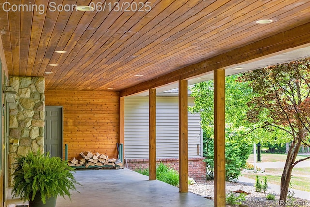 4230 Mill Lake Rd, Lake Orion, MI 48360 - view of patio