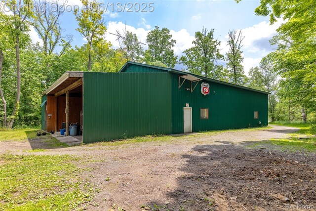 4230 Mill Lake Rd, Lake Orion, MI 48360 - view of pole building
