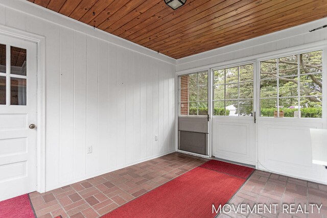 1001 Cricklewood St SW, Wyoming, MI 49509 - view of unfurnished sunroom