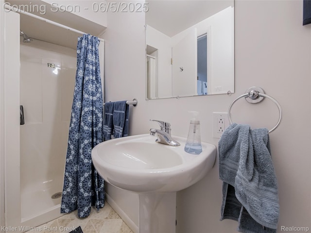 227 Ora Rd, Oxford, MI 48371 - full bath with a stall shower
