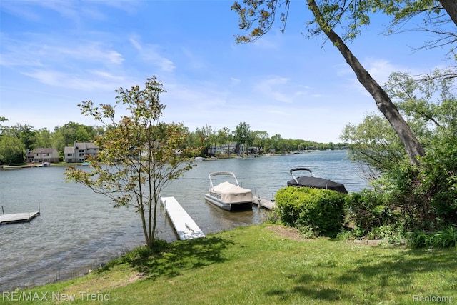 4044 Fieldview Ave, West Bloomfield, MI 48324 - dock featuring a water view