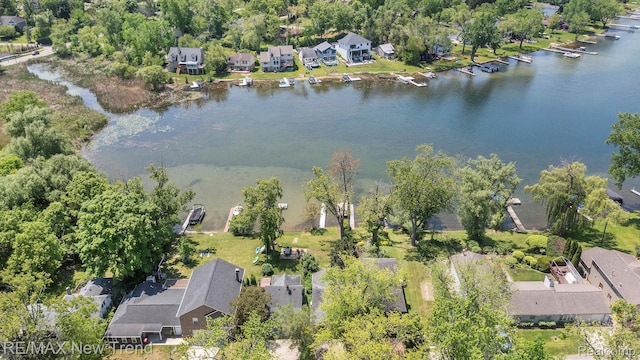 4044 Fieldview Ave, West Bloomfield, MI 48324 - view of property location with nearby suburban area and a large body of water