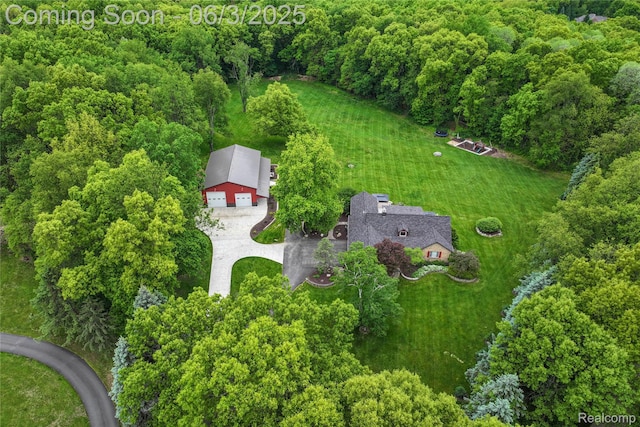 490 Rolling Oaks Dr, Howell, MI 48843 - view of subject property with a forest