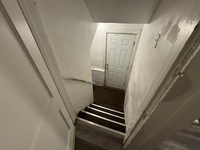 760 Algonquin St, Detroit, MI 48215 - view of stairway