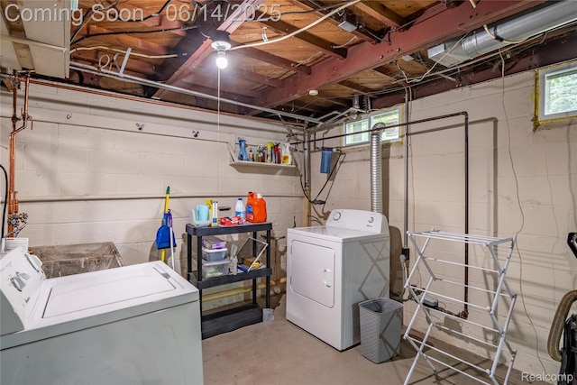 2375 Nichols Ave, Grand Blanc, MI 48507 - laundry area with independent washer and dryer