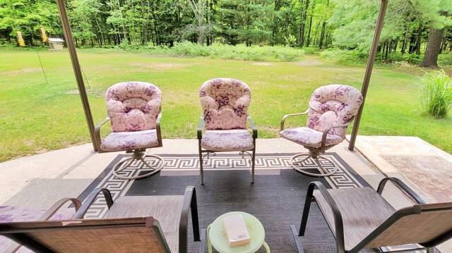 1308 Beaver Rd, Bitely, MI 49309 - view of patio