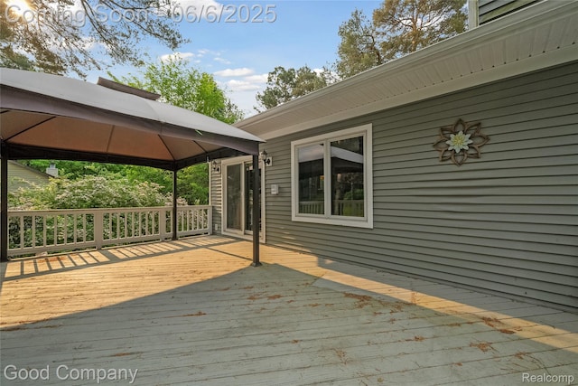 5490 Clarkston Rd, Clarkston, MI 48348 - deck featuring a gazebo