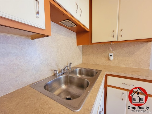 17703 Woodbine St, Detroit, MI 48219 - photo 12