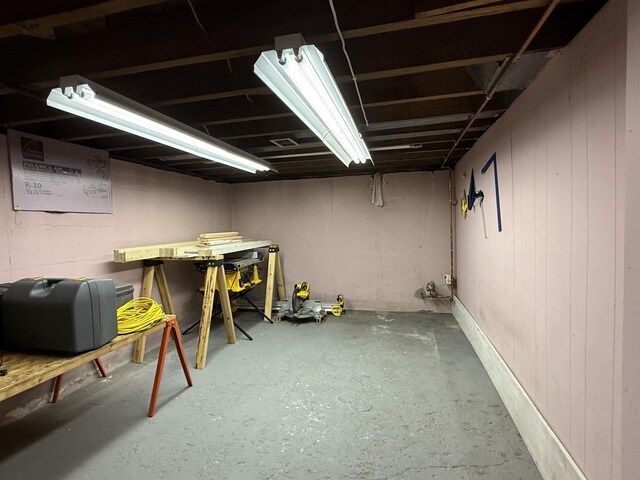 1019 2nd Ave, Cadillac, MI 49601