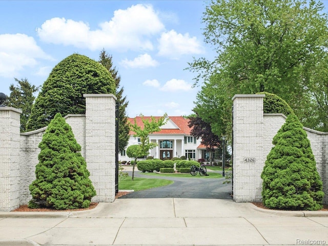 4326 Gratiot Ave, Port Huron, MI 48060 - view of gate
