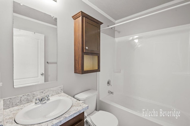 2575 Theodore Ave, Hudsonville, MI 49426 - full bath with toilet, crown molding, vanity, and bathing tub / shower combination