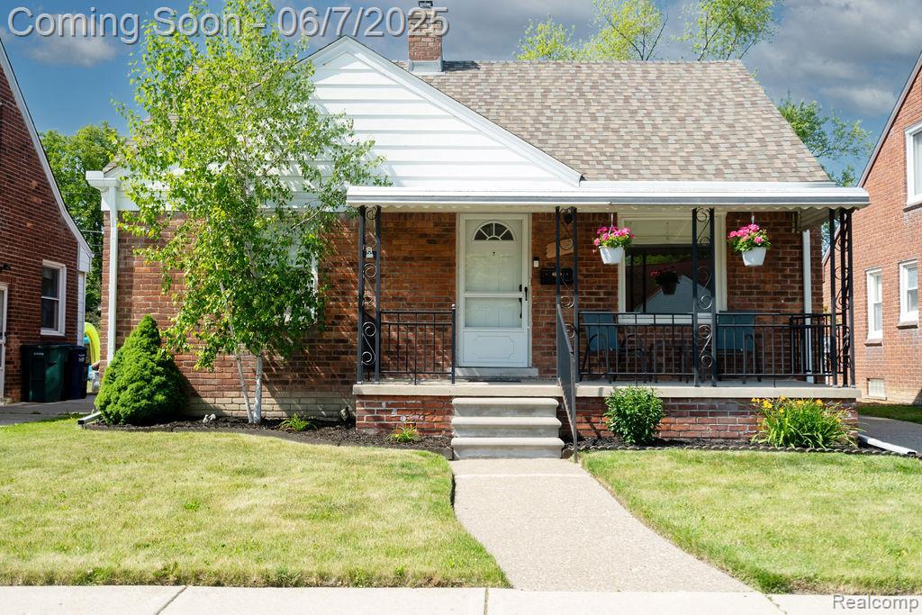 1810 Riverbank St, Lincoln Park, MI 48146 - photo 1