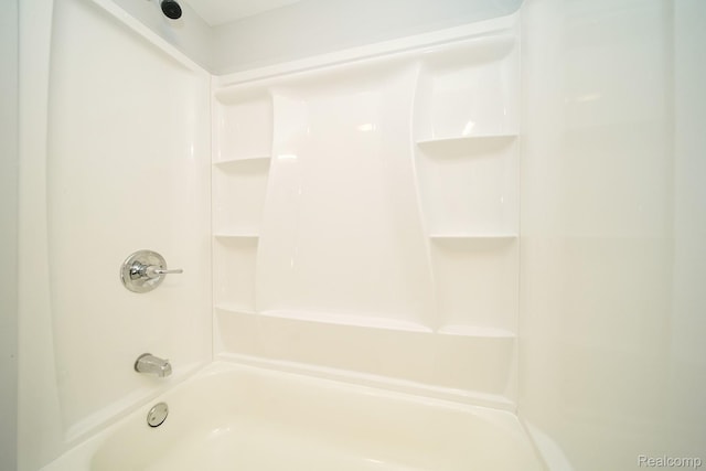 967 Keith St, Oxford, MI 48371 - full bath with tub / shower combination
