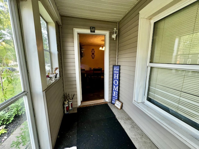 413 E Ganson St, Jackson, MI 49201 - view of doorway to property