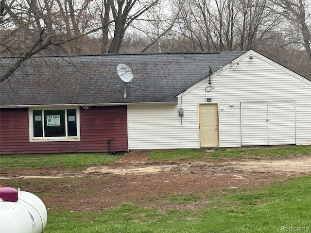 497 River Rd, Otsego, MI 49078 - view of front of house featuring a shingled roof