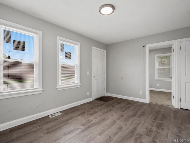 20805 S Chrysler Dr, Hazel Park, MI 48030 - photo 5