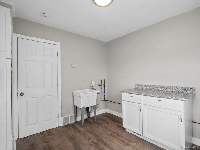 20805 S Chrysler Dr, Hazel Park, MI 48030 - photo 9