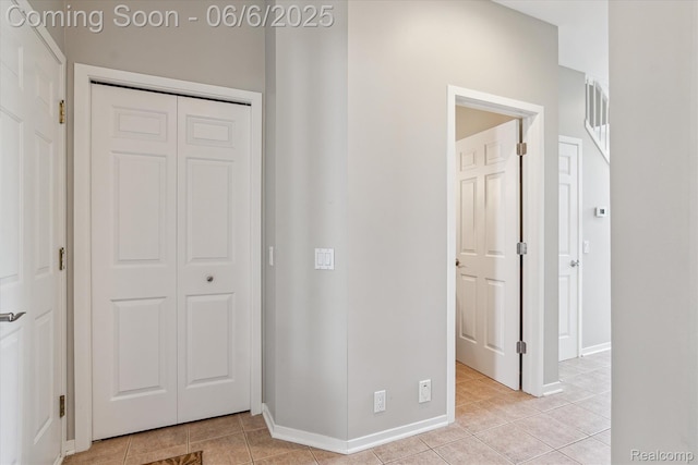 4118 Shoreview Ln, Whitmore Lake, MI 48189 - hallway with light tile patterned floors and baseboards