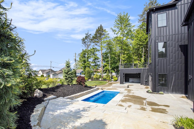 6646 E Eagle Lake Dr, Kalamazoo, MI 49009 - swimming pool with a patio