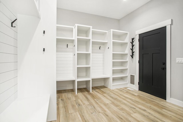 6646 E Eagle Lake Dr, Kalamazoo, MI 49009 - mudroom with light wood-style flooring and baseboards