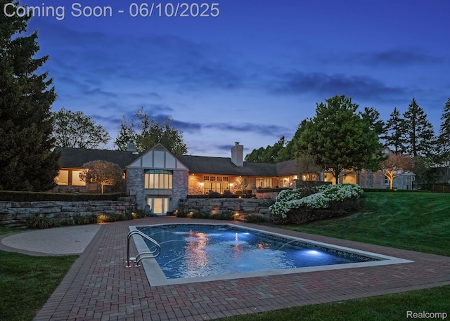 530 E Long Lake Rd, Bloomfield Hills, MI 48304 - view of pool with a lawn