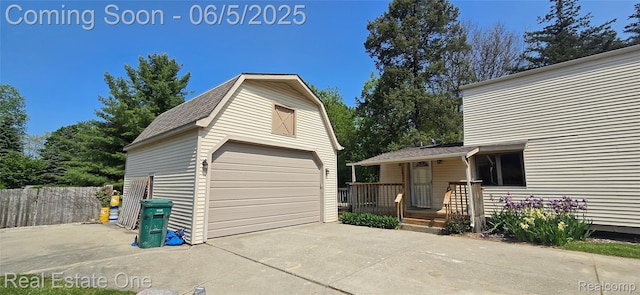 3825 Thomas Rd, Oxford, MI 48371 - view of detached garage