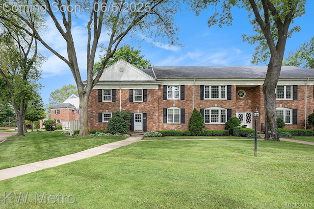 1360 Trailwood Path, Bloomfield Hills, MI 48301 - georgian-style home with a front lawn and brick siding