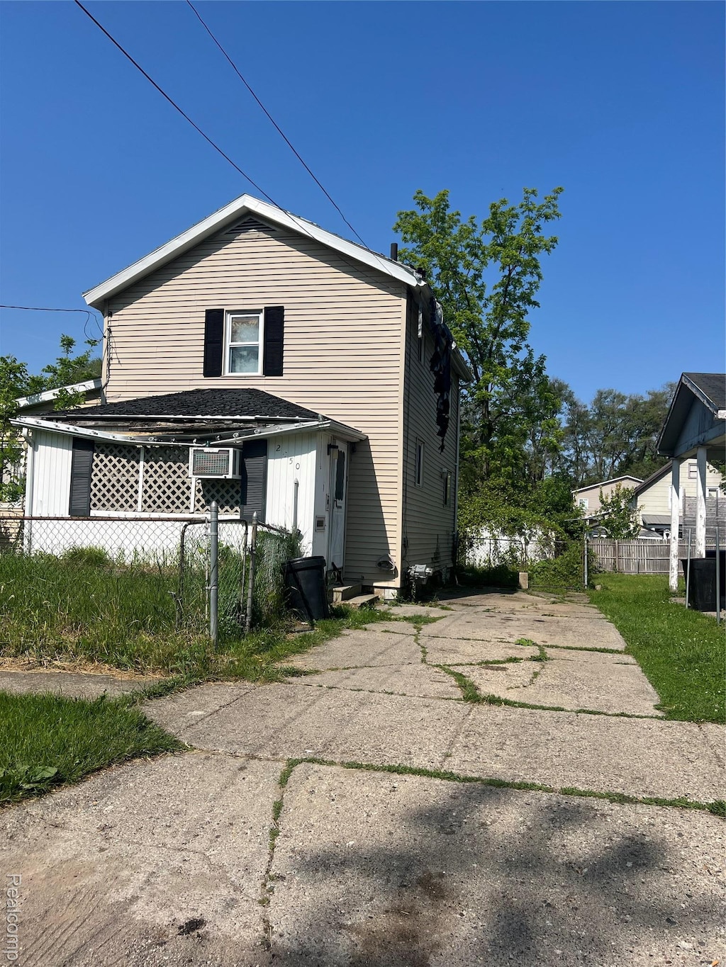 2050 Ferris Ave, Flint, MI 48503 - view of back of property