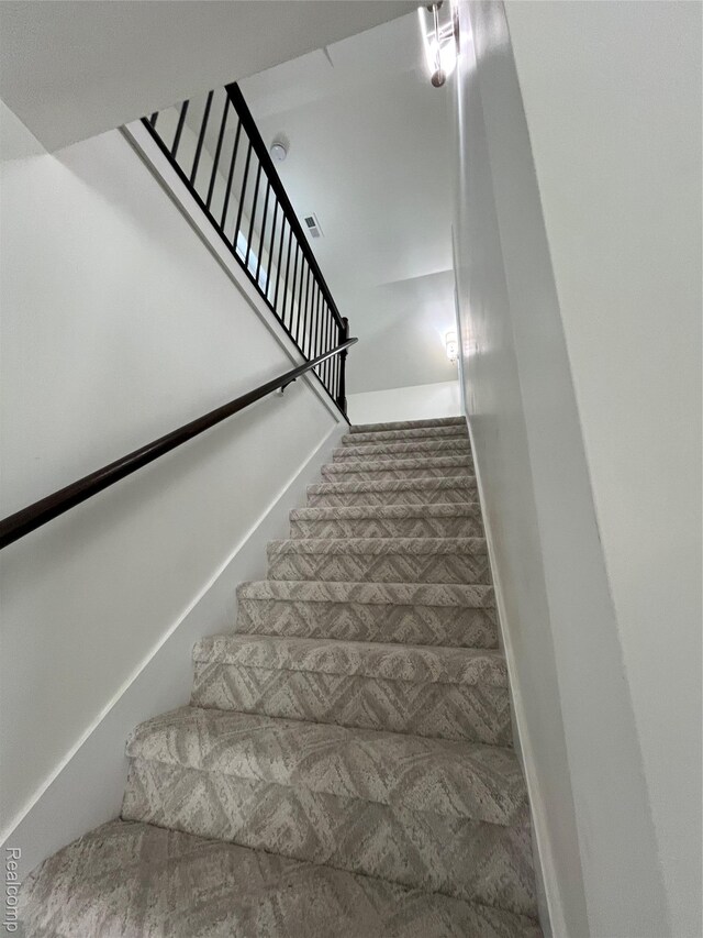 1015 9th St, Port Huron, MI 48060 - view of stairs