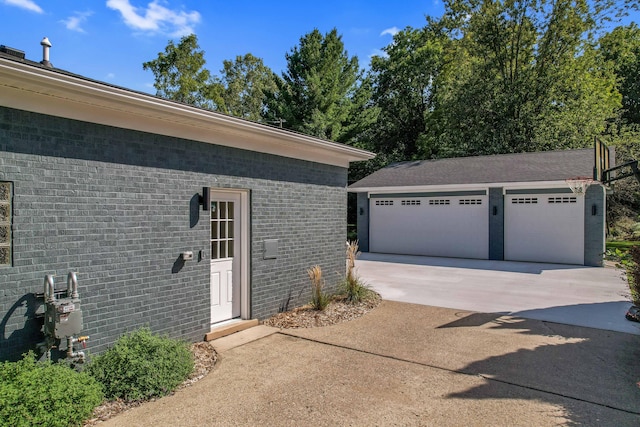 660 Sylvanwood Dr, Troy, MI 48085 - view of detached garage