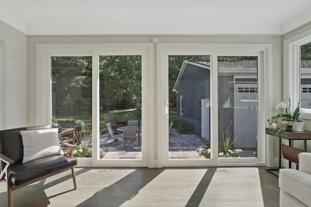 660 Sylvanwood Dr, Troy, MI 48085 - view of entryway