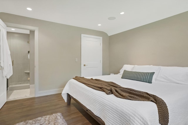 660 Sylvanwood Dr, Troy, MI 48085 - bedroom with wood finished floors, recessed lighting, baseboards, and ensuite bath