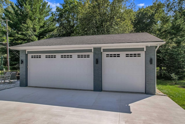 660 Sylvanwood Dr, Troy, MI 48085 - view of detached garage