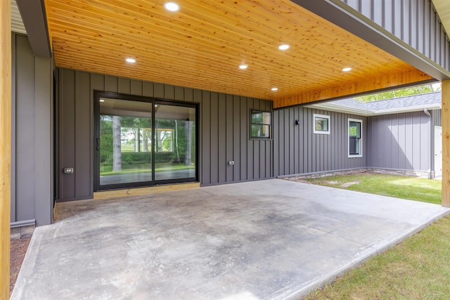 2291 E Maple Rd, Clare, MI 48617 - entrance to property featuring a patio