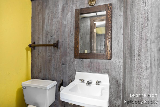 13814 28th St, Lowell, MI 49331 - bathroom with toilet and a sink