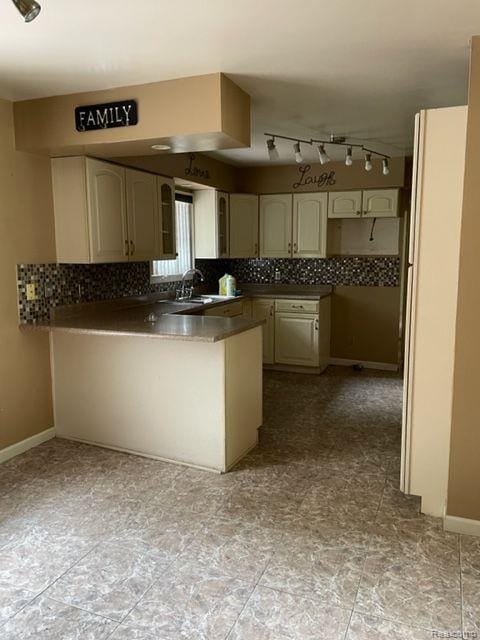 266 Lockwood St, Saginaw, MI 48602 - photo 4