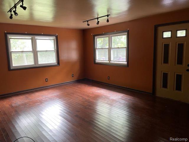 266 Lockwood St, Saginaw, MI 48602 - photo 10