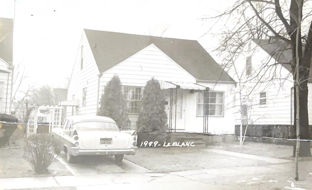 1989 Leblanc St, Lincoln Park, MI 48146 - view of front of house