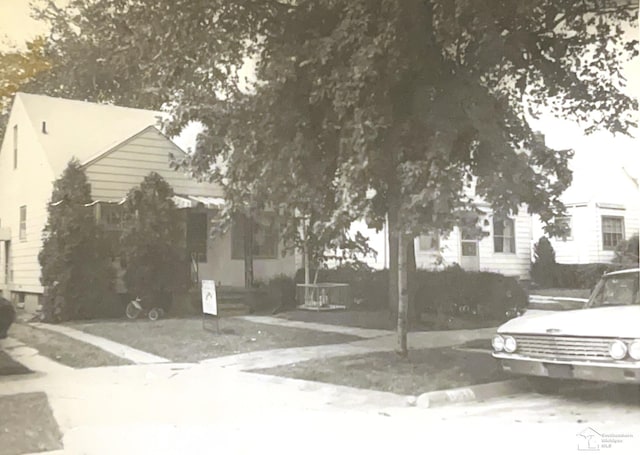 1989 Leblanc St, Lincoln Park, MI 48146 - view of front facade