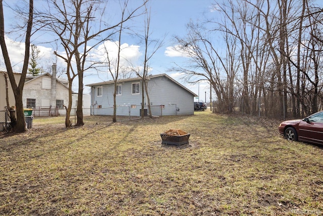 749 Gates Ave, Ypsilanti, MI 48198 - view of yard with a fire pit