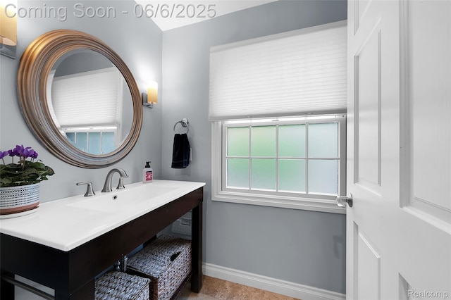 828 Westchester Rd, Grosse Pointe Park, MI 48230 - bathroom featuring baseboards and a sink
